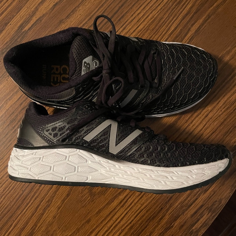 Women’s New Balance Fresh Foam Vongo Shoes in Black